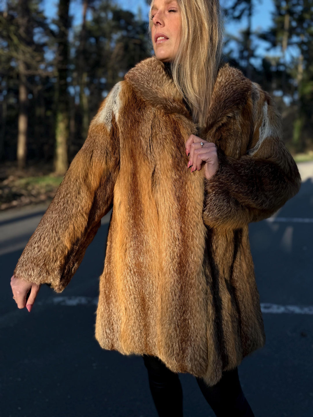 Red Fox Fur Coat with Brown Lining, Large Size, Real Fox Fur, Vintage Style, Luxury Women's Coat, Elegant Outerwear, Warm Red Fox Fur Coat
