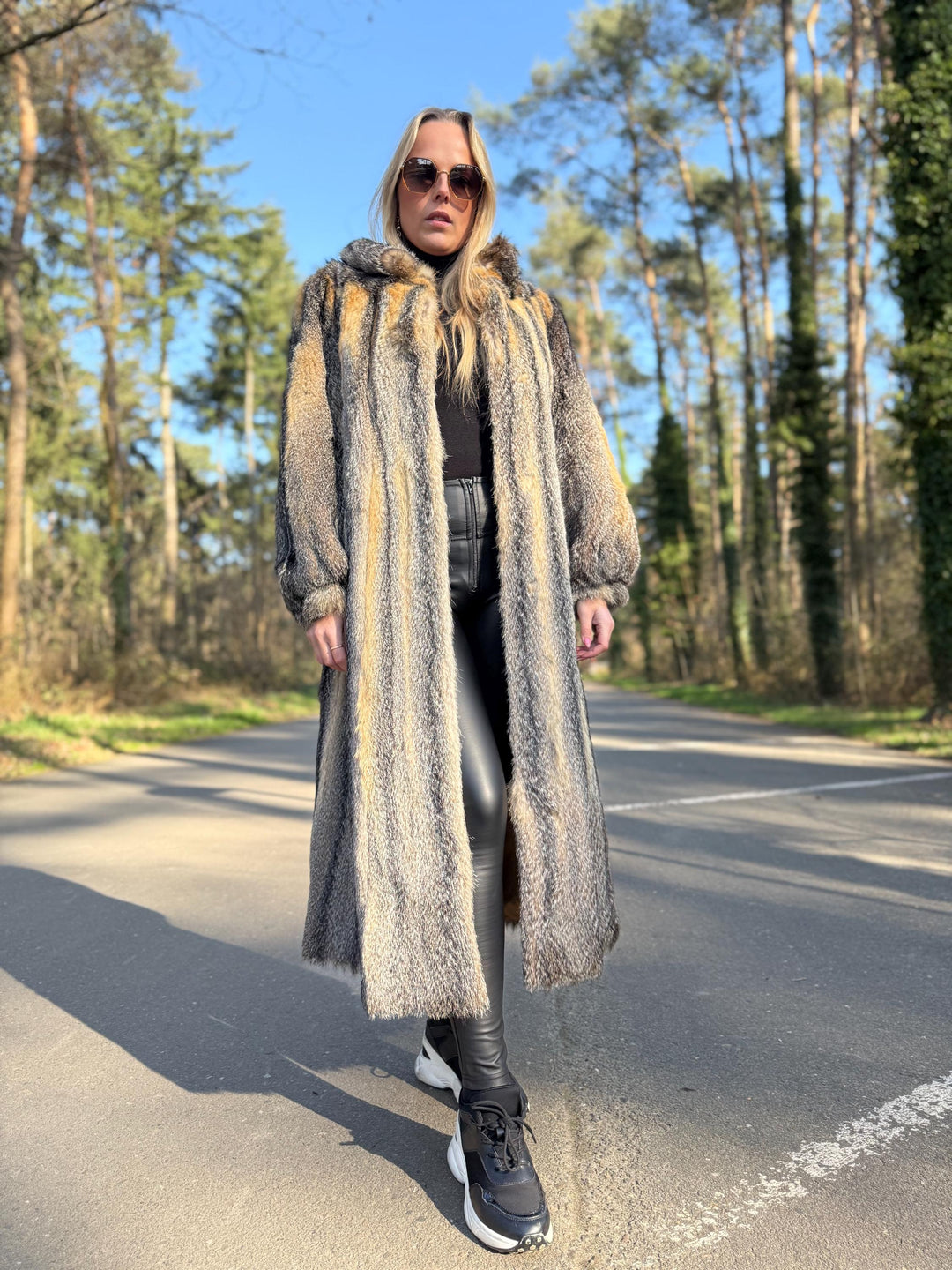 Long Swinger Grey Fox Fur Coat - XL Size, Premium Quality Fur Coat, Excellent Condition, Luxurious & Stylish Women's Fur Coat, Real Fox Fur