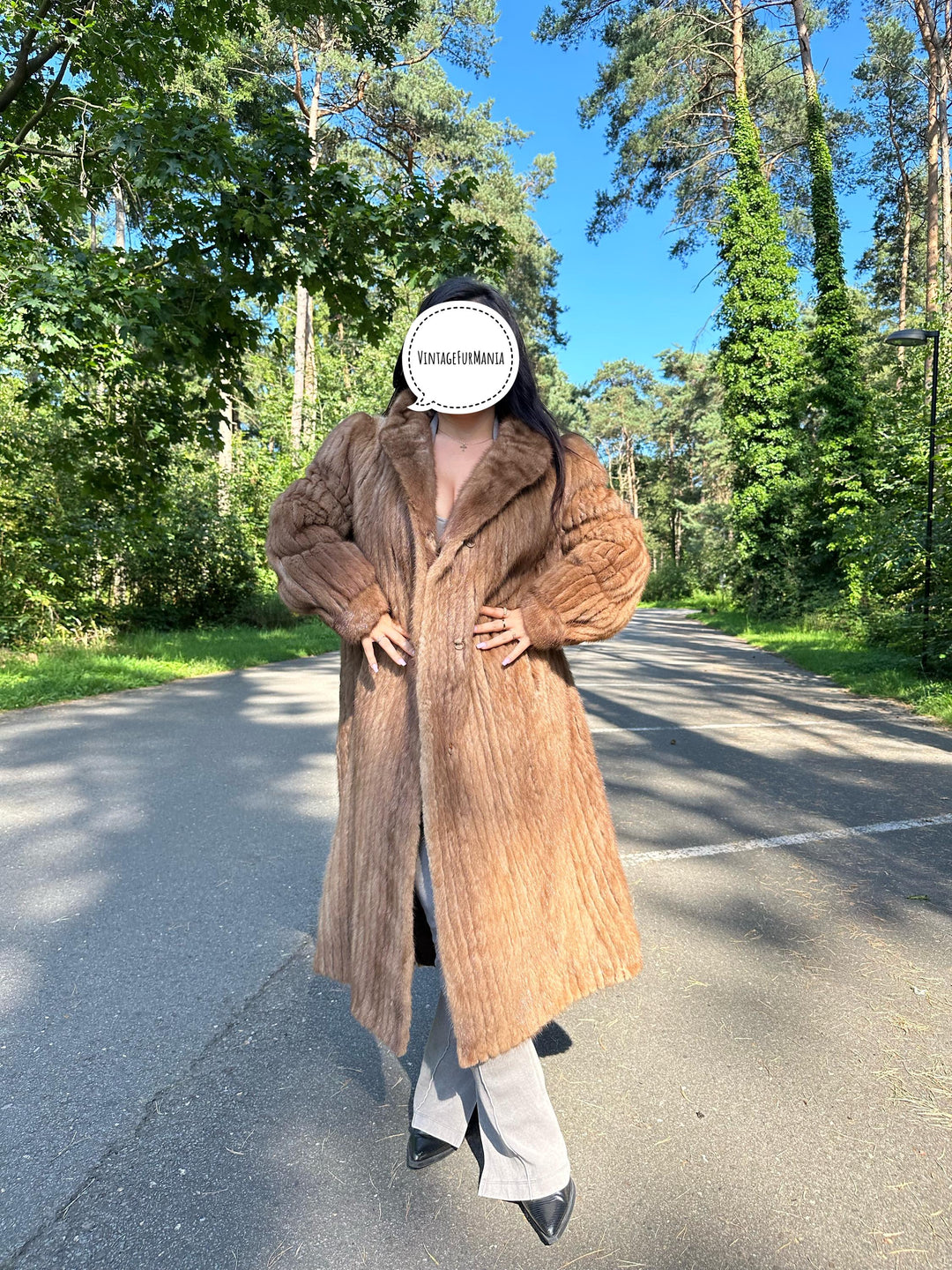Full Length Brown Fur Coat in L/XL Size, Classic Vintage Style, Real Fur Coat, Soft & Warm, Elegant and Timeless Design, Perfect for Winter