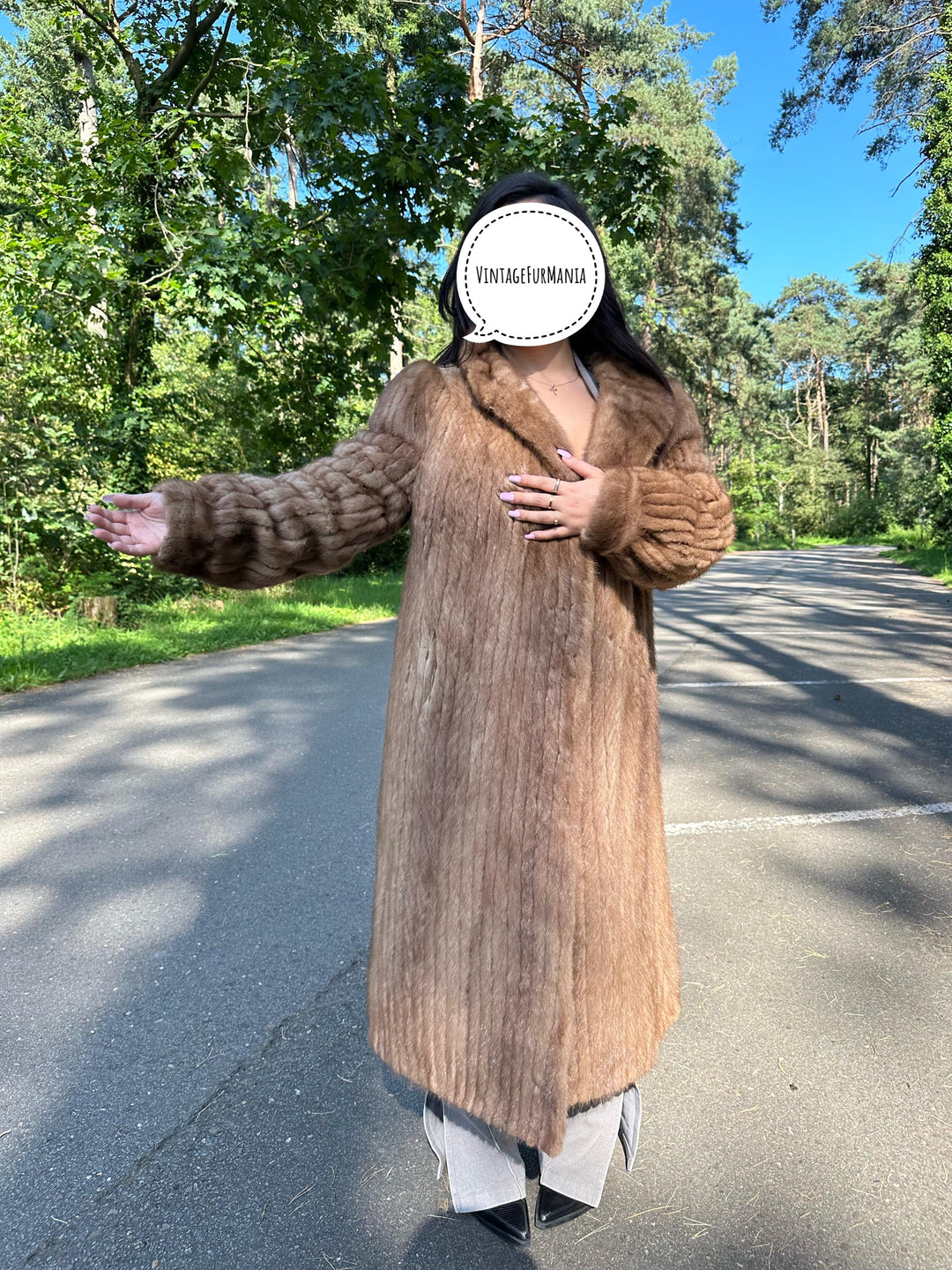 Full Length Brown Fur Coat in L/XL Size, Classic Vintage Style, Real Fur Coat, Soft & Warm, Elegant and Timeless Design, Perfect for Winter