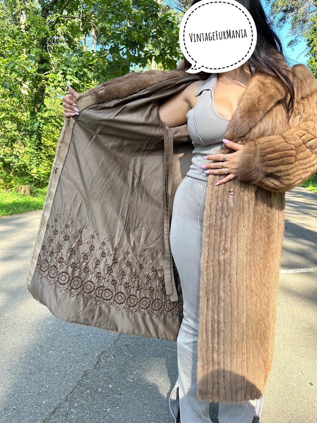 Full Length Brown Fur Coat in L/XL Size, Classic Vintage Style, Real Fur Coat, Soft & Warm, Elegant and Timeless Design, Perfect for Winter