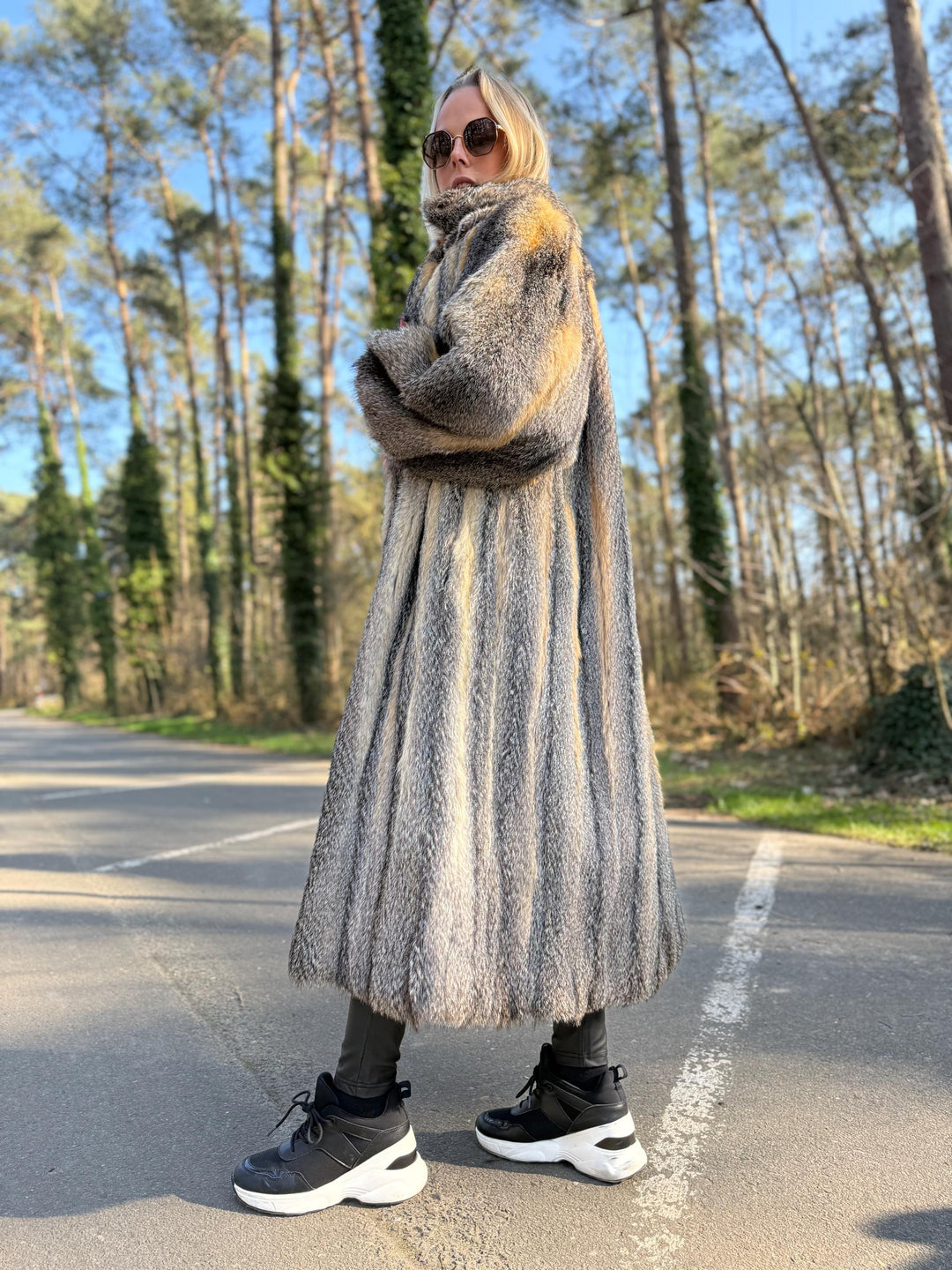 Long Swinger Grey Fox Fur Coat - XL Size, Premium Quality Fur Coat, Excellent Condition, Luxurious & Stylish Women's Fur Coat, Real Fox Fur
