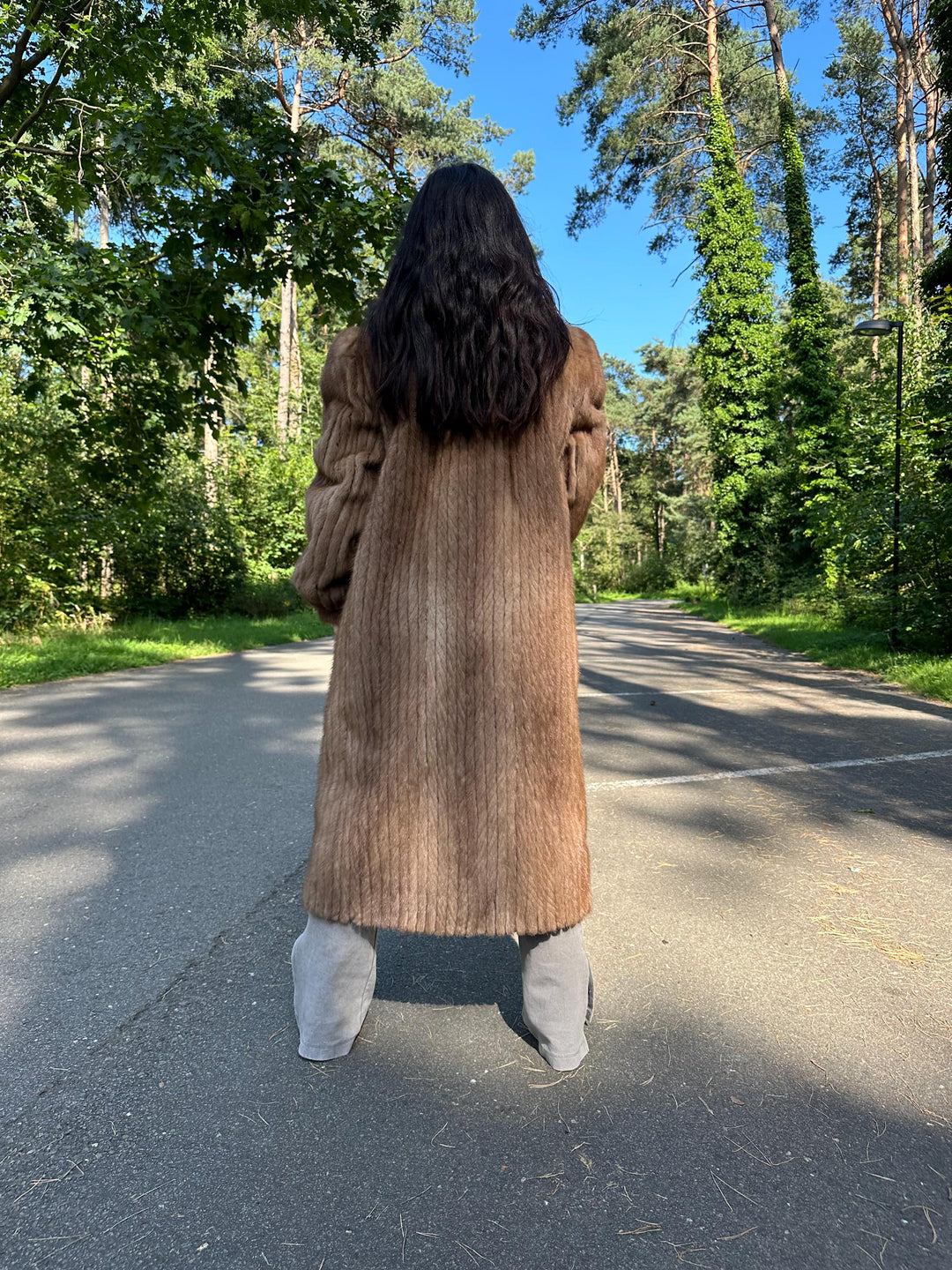 Full Length Brown Fur Coat in L/XL Size, Classic Vintage Style, Real Fur Coat, Soft & Warm, Elegant and Timeless Design, Perfect for Winter