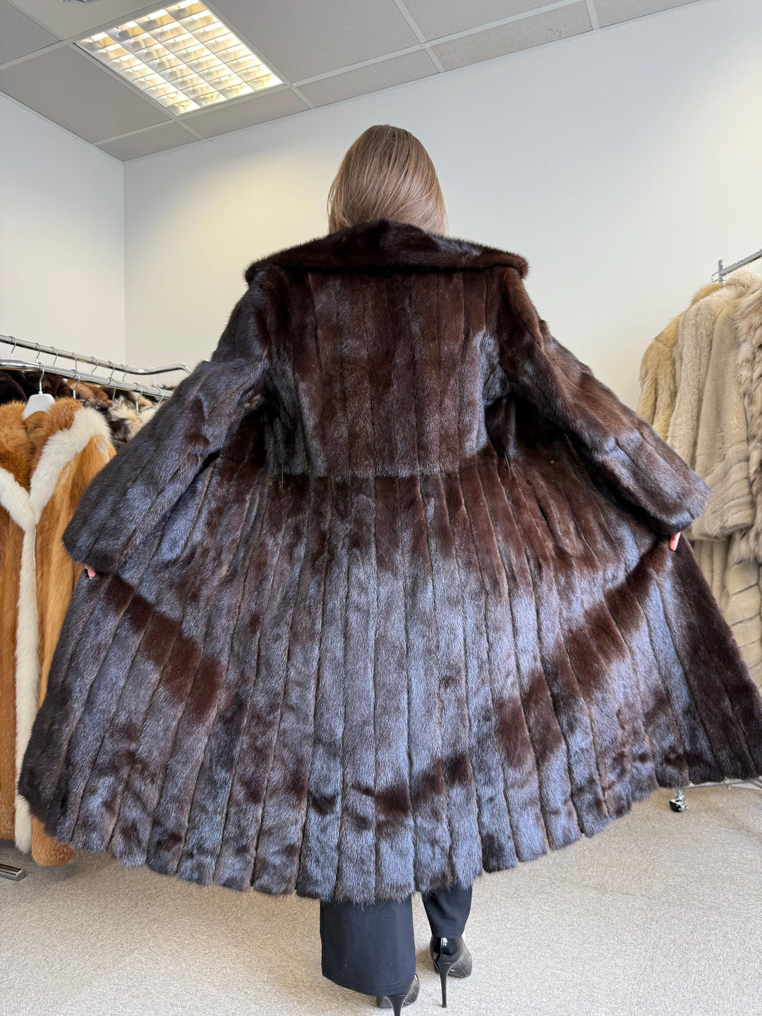 Brown Saga Mink Coat, Medium Size, Mink Coat Women, Real Mink Fur, Fur Coat, Real Fur Coat, Vintage Fur Coat, Brown Mink Fur, Mink Fur Coat