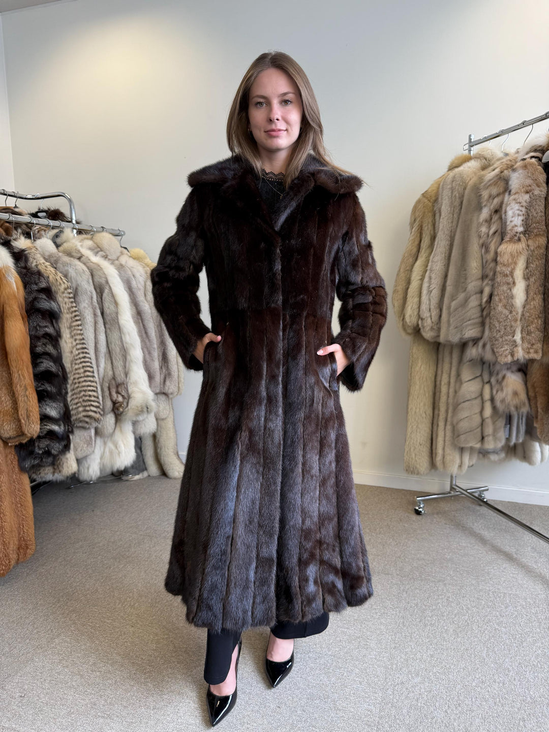 Brown Saga Mink Coat, Medium Size, Mink Coat Women, Real Mink Fur, Fur Coat, Real Fur Coat, Vintage Fur Coat, Brown Mink Fur, Mink Fur Coat