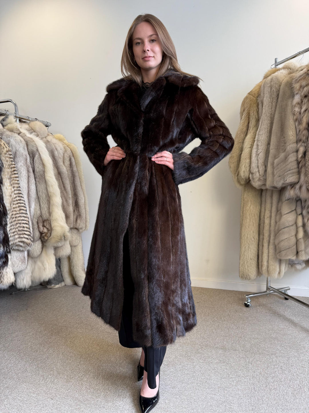 Brown Saga Mink Coat, Medium Size, Mink Coat Women, Real Mink Fur, Fur Coat, Real Fur Coat, Vintage Fur Coat, Brown Mink Fur, Mink Fur Coat