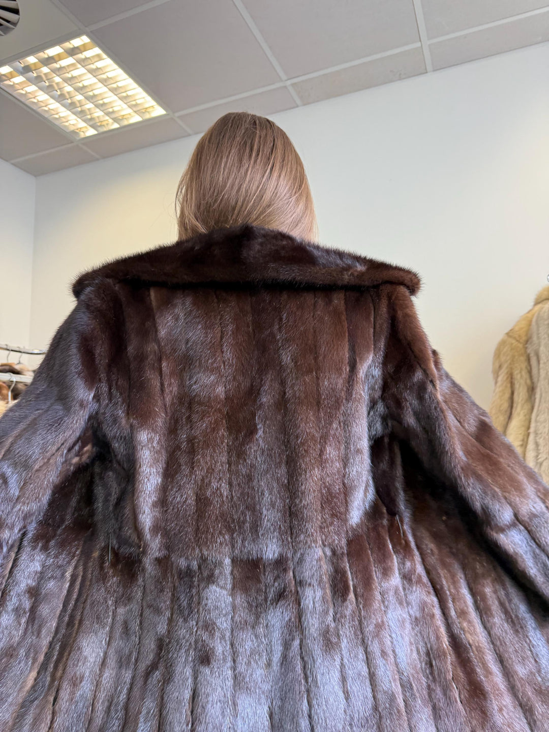 Brown Saga Mink Coat, Medium Size, Mink Coat Women, Real Mink Fur, Fur Coat, Real Fur Coat, Vintage Fur Coat, Brown Mink Fur, Mink Fur Coat