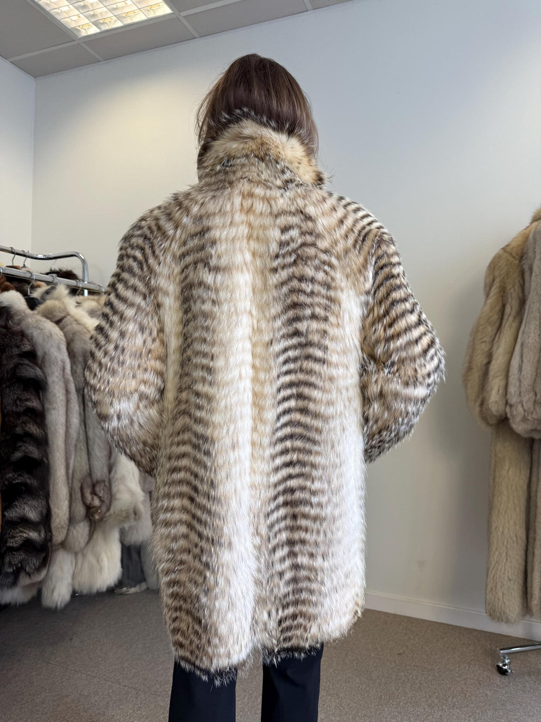 Fin Raccoon Fur Coat, L/XL Size, Real Fur Coat, Women's Fur Coat, Vintage Fur Coat, Raccoon Fur Coat, Real Raccoon Fur, Thick Fur Coat, Fur