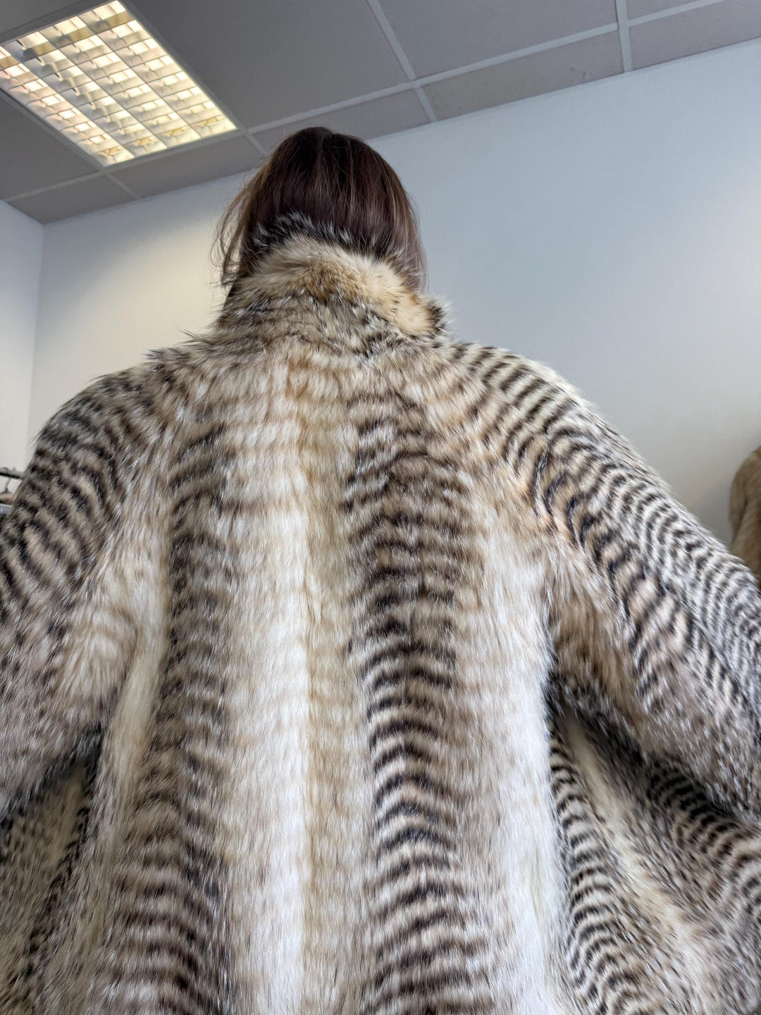 Fin Raccoon Fur Coat, L/XL Size, Real Fur Coat, Women's Fur Coat, Vintage Fur Coat, Raccoon Fur Coat, Real Raccoon Fur, Thick Fur Coat, Fur