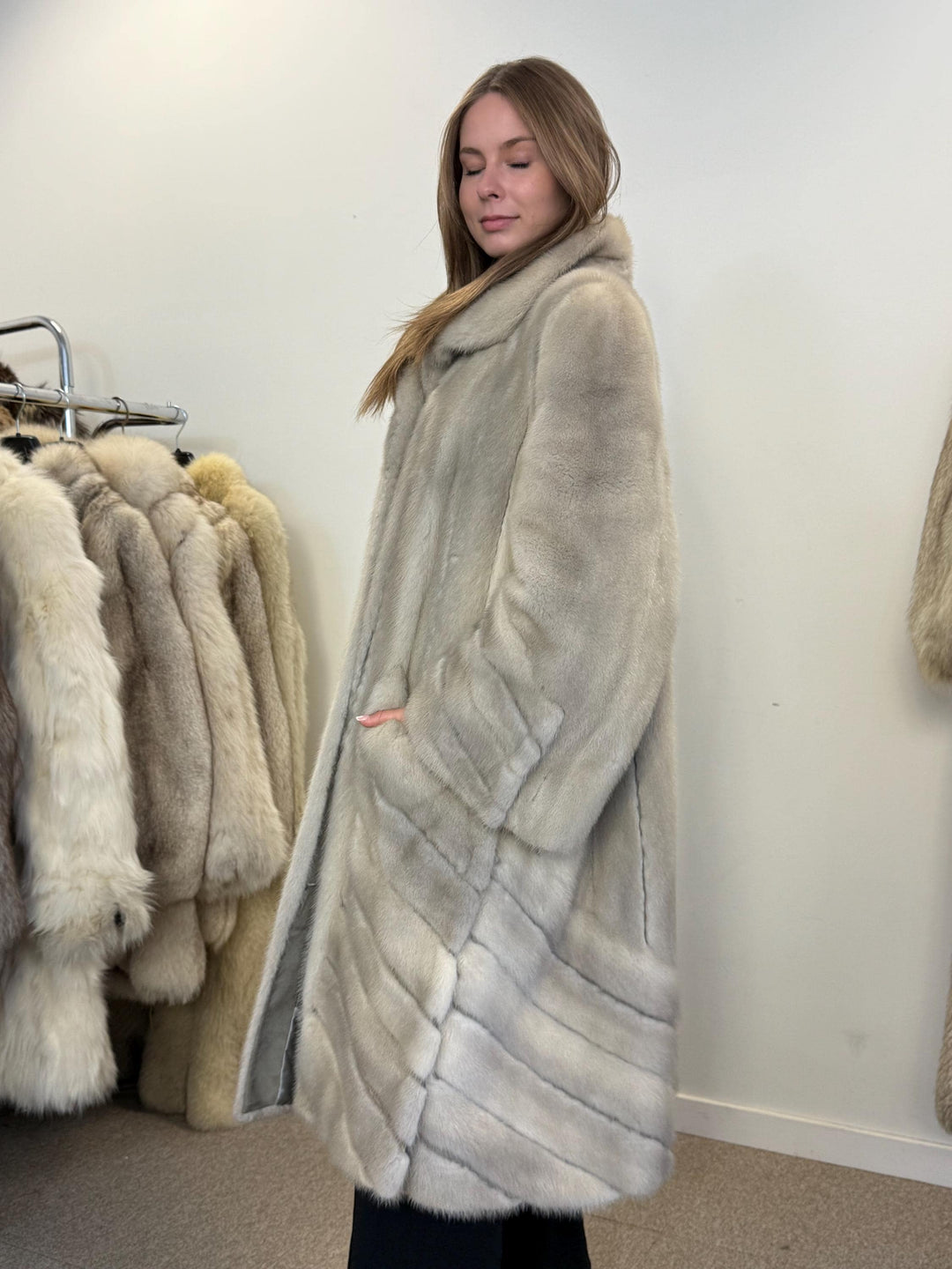 Swinger Grey Mink Coat, One Size, Fur Coat, Mink Fur Coat, Mink Coat, Vintage Fur Coat, Grey Fur Coat, Women's Fur Coat, Real Mink Fur Coat