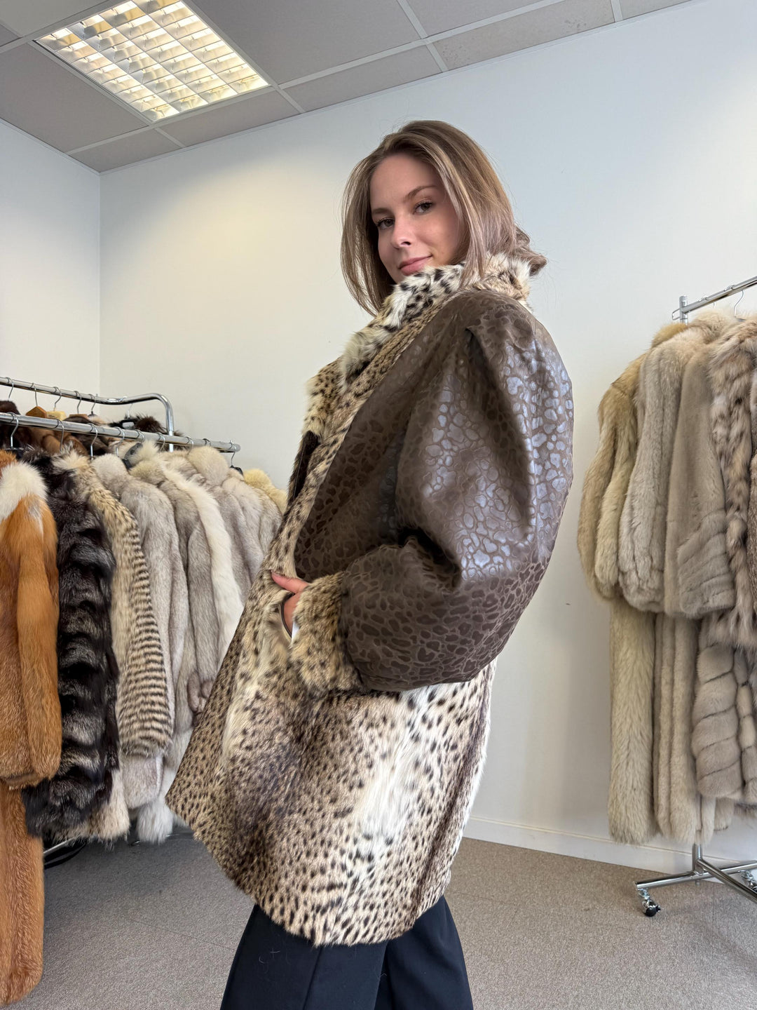 Lynx Leather Fur Jacket, 3XL Size, Lynx Coat, Fur Coat, Women's Fur Coat, Vintage Fur Jacket, Real Lynx Jacket, Lynx Fur, Oversize Fur Coat