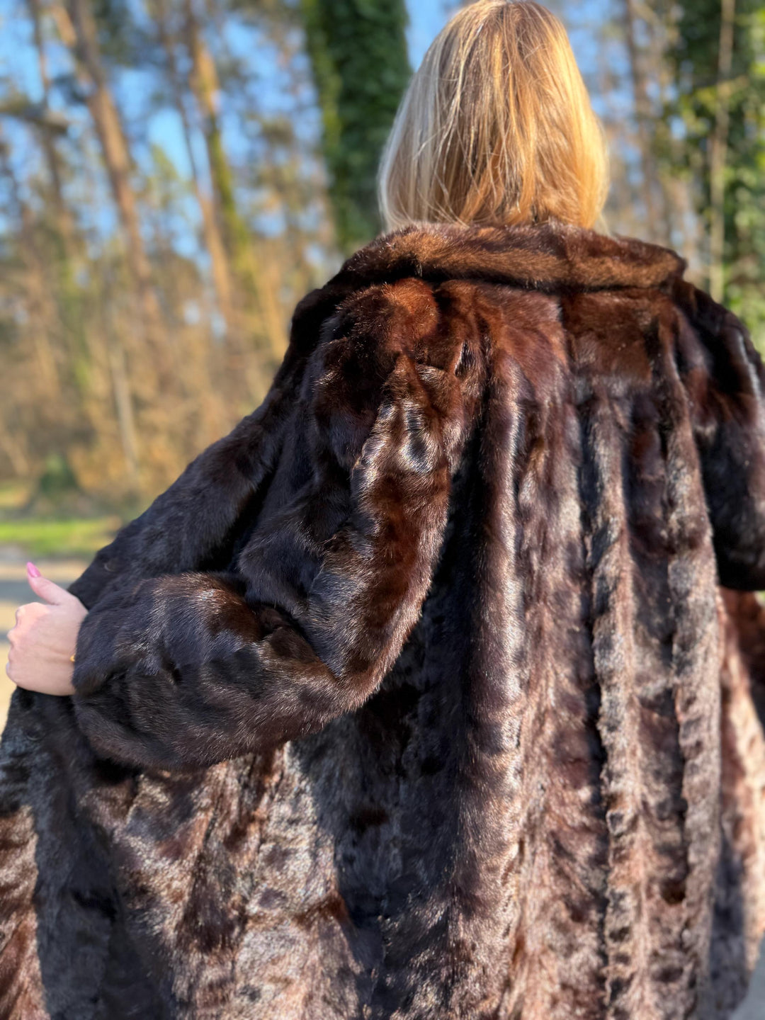 Mink Coat in Natural Brown Color, Medium Size, Long Fur Coat, Real Mink Fur, Elegant & Timeless Women's Outerwear, Thick Soft Mink Fur Coat