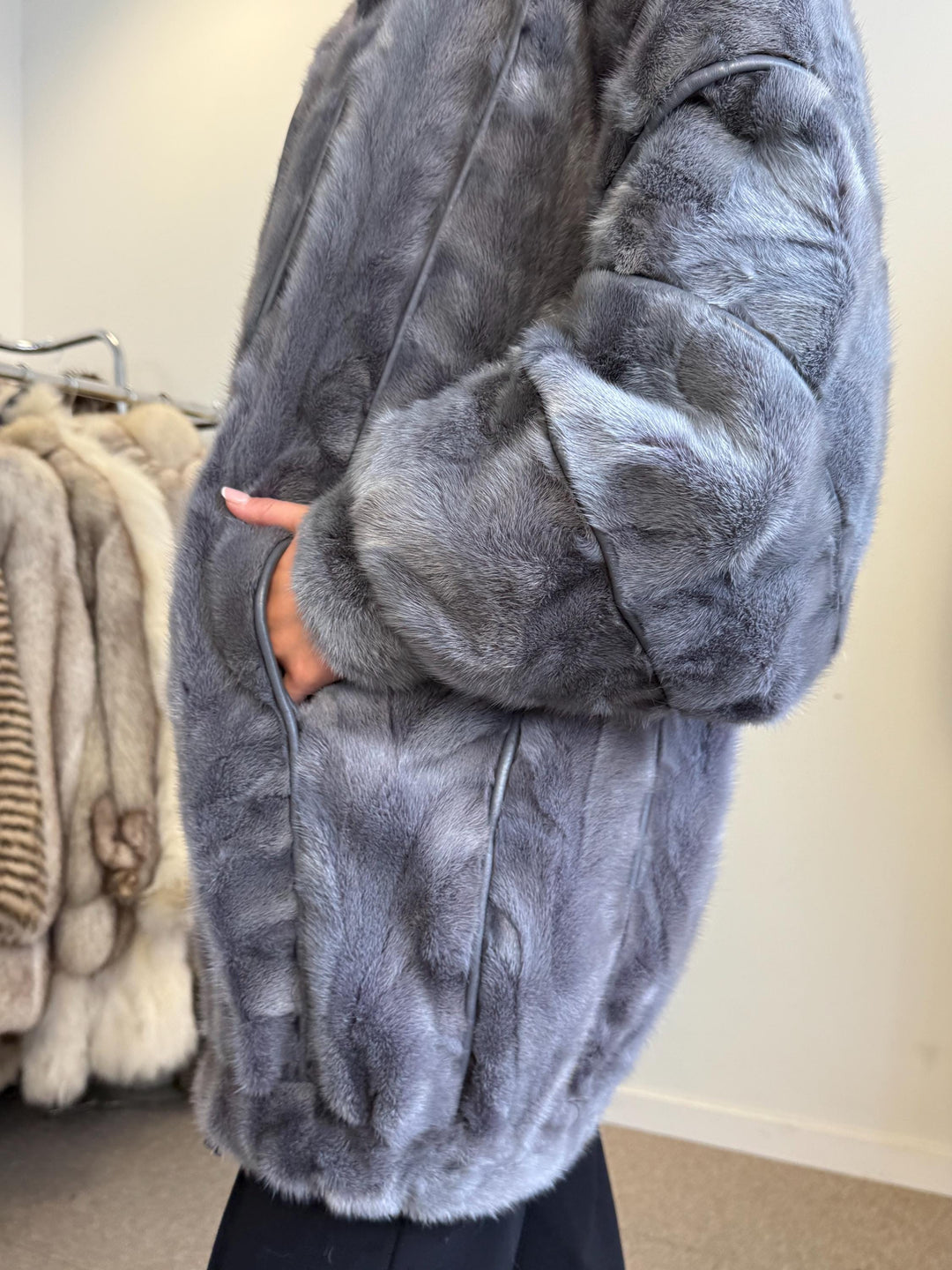 Mink Fur Jacket, M/L Size, Real Mink Fur, Vintage Fur Jacket, Real Fur Coat, Dyed Blue Mink, Wide Fur Jacket, Real Fur Jacket, Women's Coat