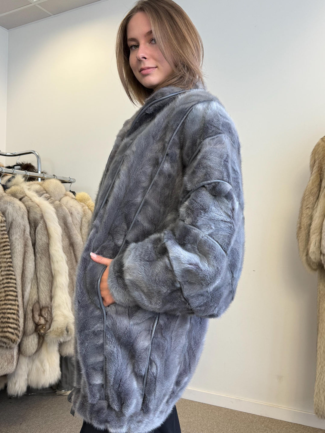 Mink Fur Jacket, M/L Size, Real Mink Fur, Vintage Fur Jacket, Real Fur Coat, Dyed Blue Mink, Wide Fur Jacket, Real Fur Jacket, Women's Coat