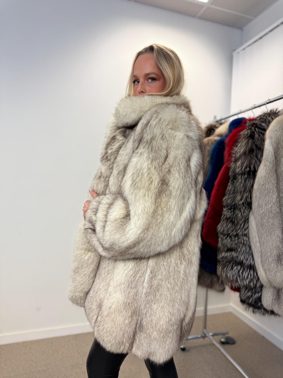 Nordic fox fur coat,  fox fur coat, real fur coat, real fox fur coat, fox coat women, large white nordic fox coat