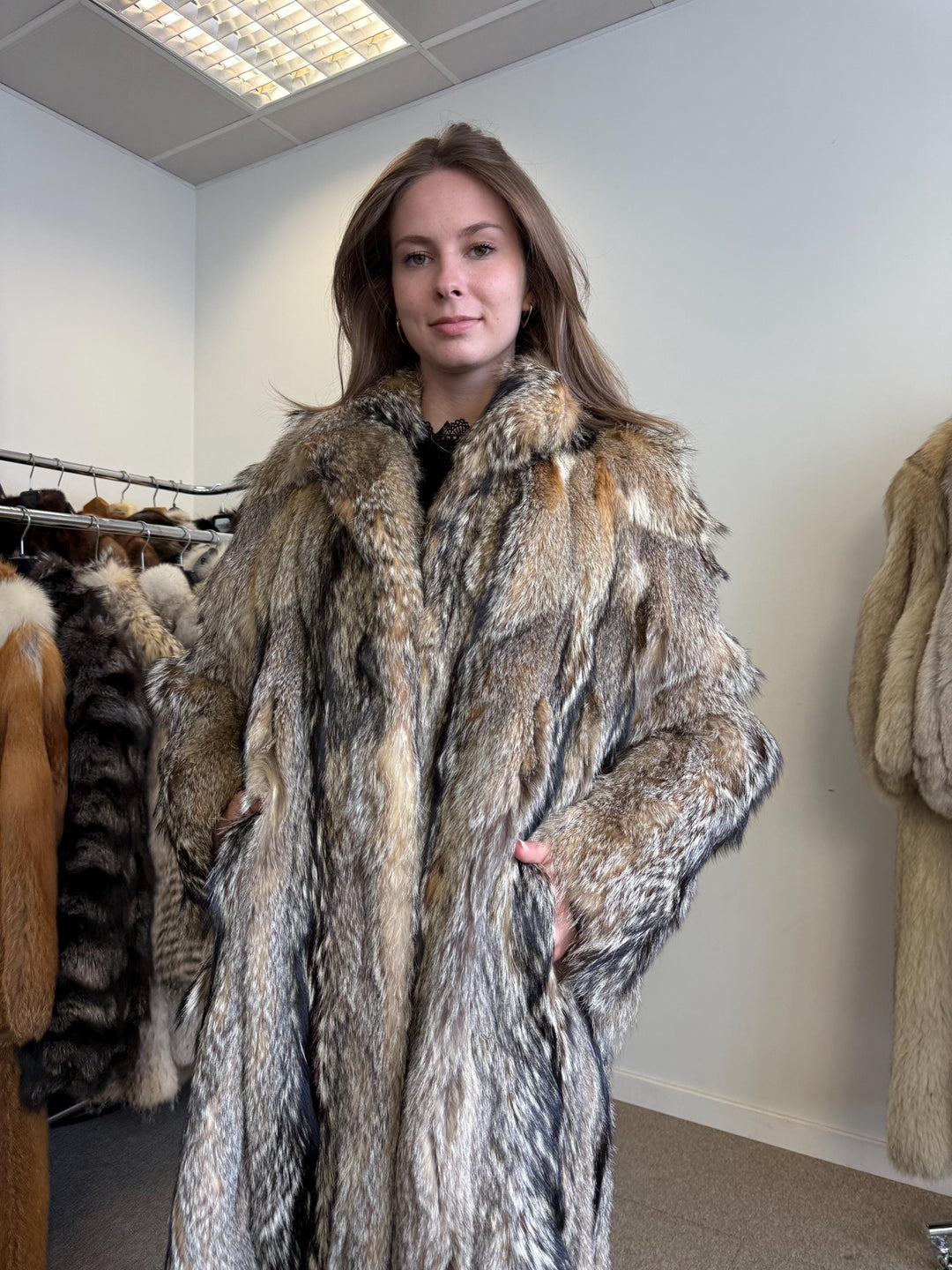 Coyote Fur Coat, M/L Size, Real Fur Coat, Fur Coat, Women's Fur Coat, Real Coyote Fur, Coyote Coat, Vintage Fur Coat, Women's Vintage Coat