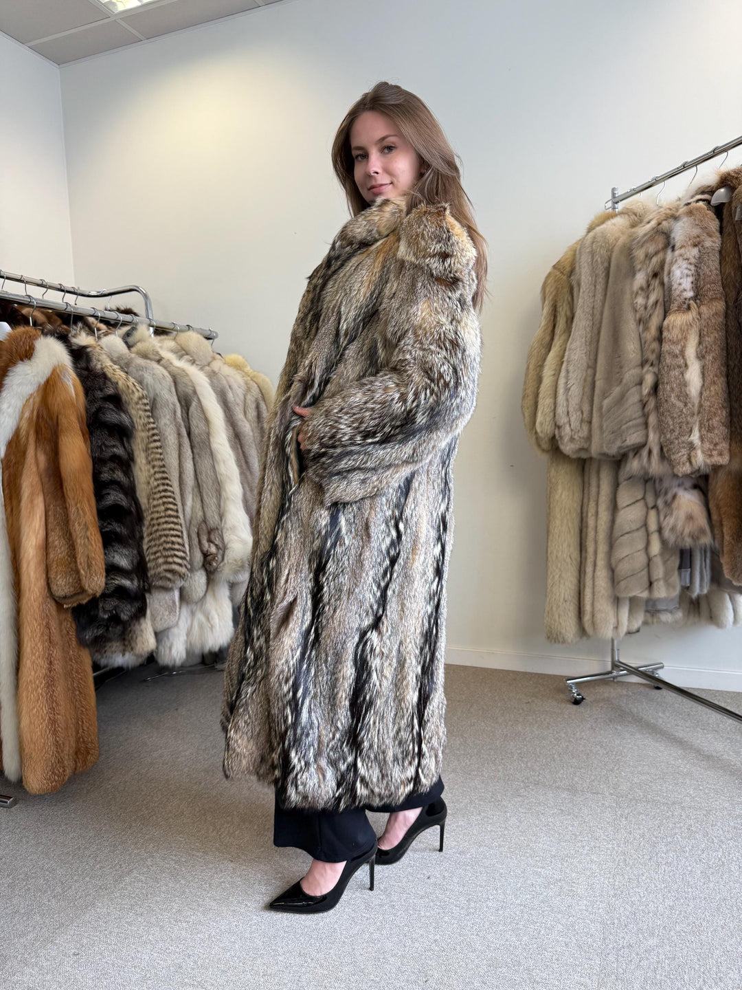 Coyote Fur Coat, M/L Size, Real Fur Coat, Fur Coat, Women's Fur Coat, Real Coyote Fur, Coyote Coat, Vintage Fur Coat, Women's Vintage Coat