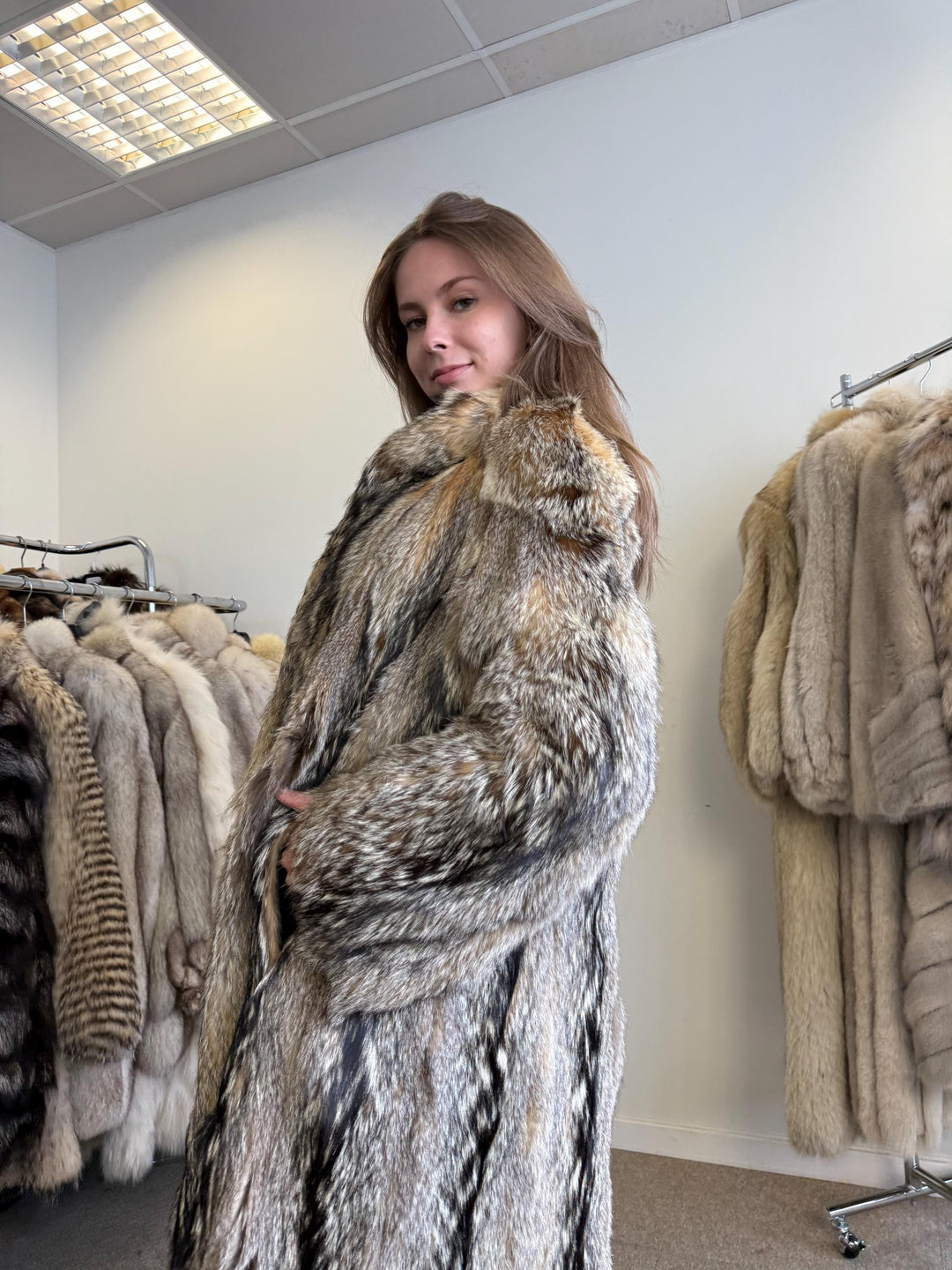 Coyote Fur Coat, M/L Size, Real Fur Coat, Fur Coat, Women's Fur Coat, Real Coyote Fur, Coyote Coat, Vintage Fur Coat, Women's Vintage Coat