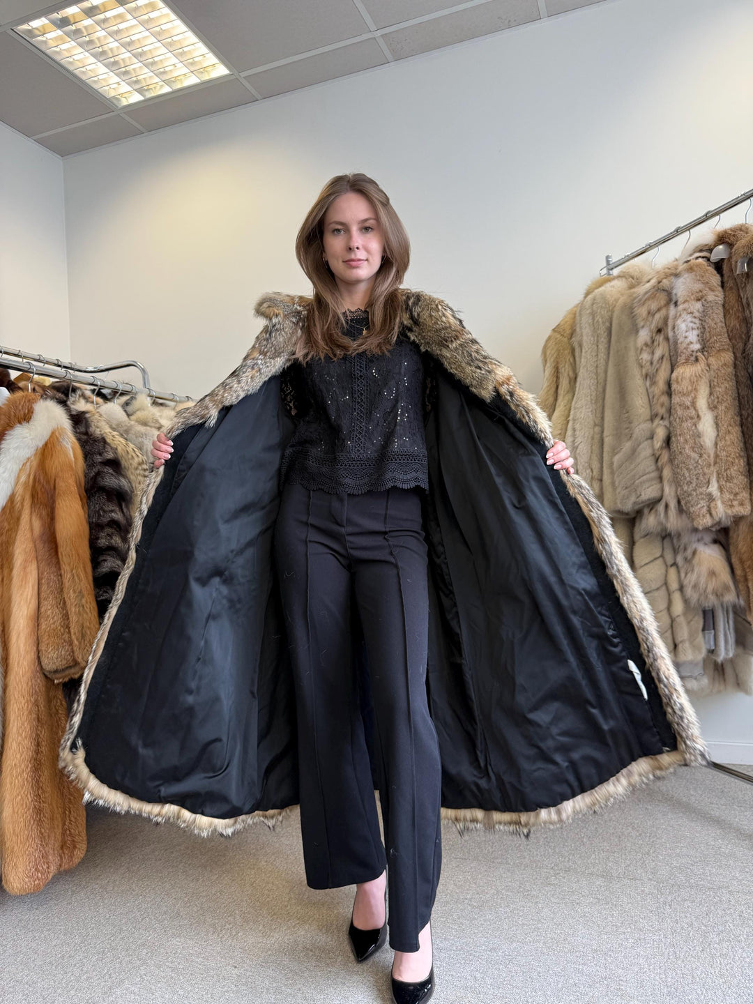 Coyote Fur Coat, M/L Size, Real Fur Coat, Fur Coat, Women's Fur Coat, Real Coyote Fur, Coyote Coat, Vintage Fur Coat, Women's Vintage Coat