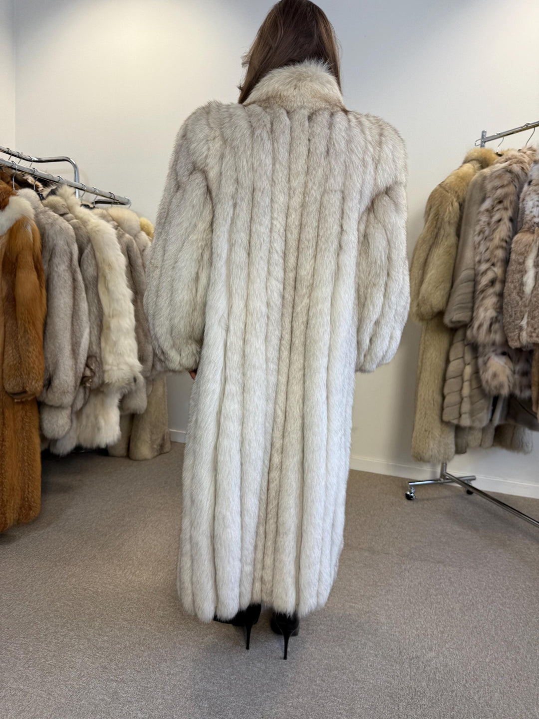 White Blue Fox Fur Coat, Saga Fox Fur Coat, Large Size, Long Fur Coat, Real Fox Fur Coat, White Fox Fur Coat, Vintage Fur Coat, Women's Coat