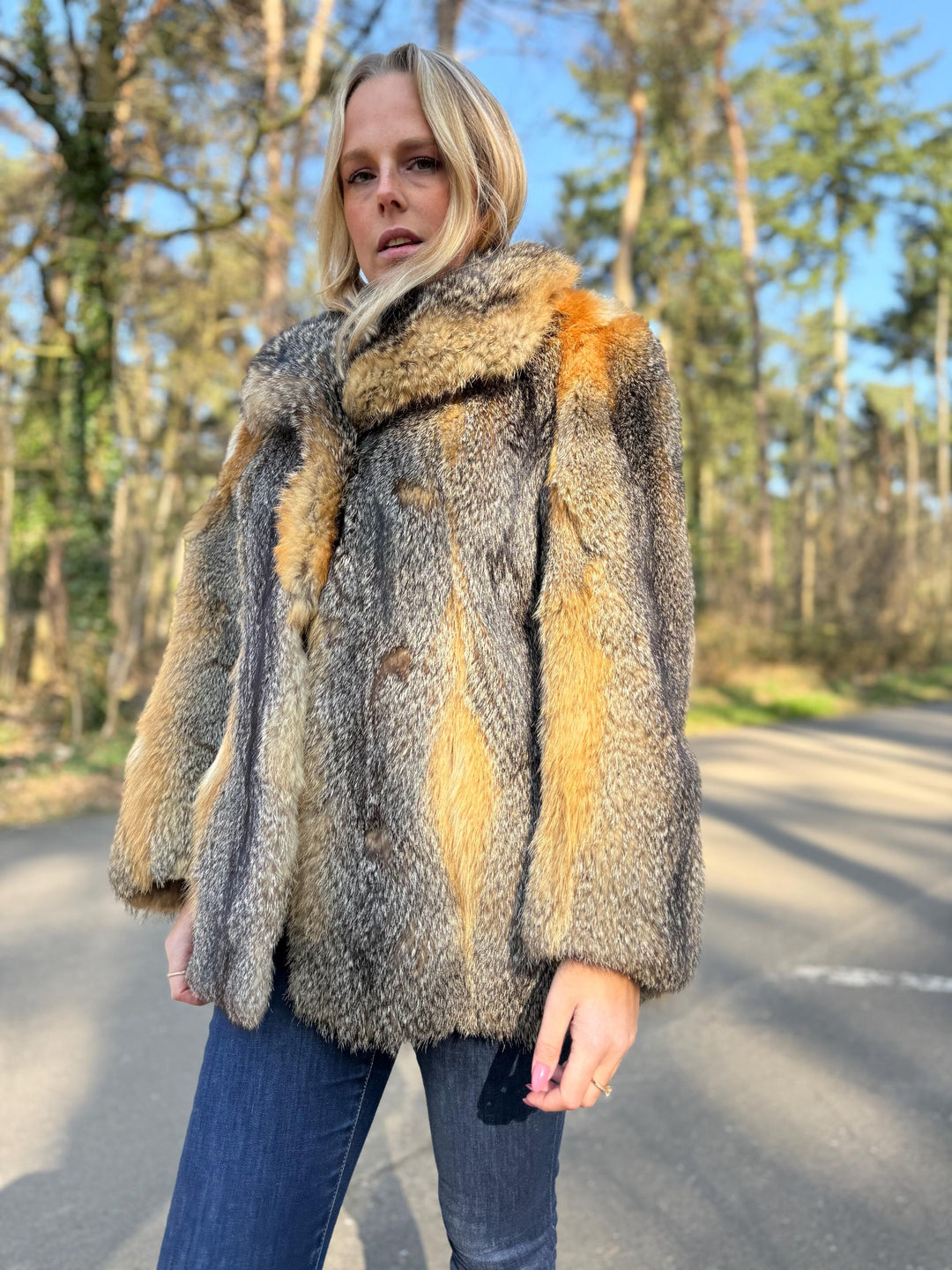 Grey Fox Fur Jacket, Medium Size, Women's Fur Coat, Cross Fox Design, Soft and Fluffy, Elegant and Eye-Catching, Luxurious Warm Fur, Vintage