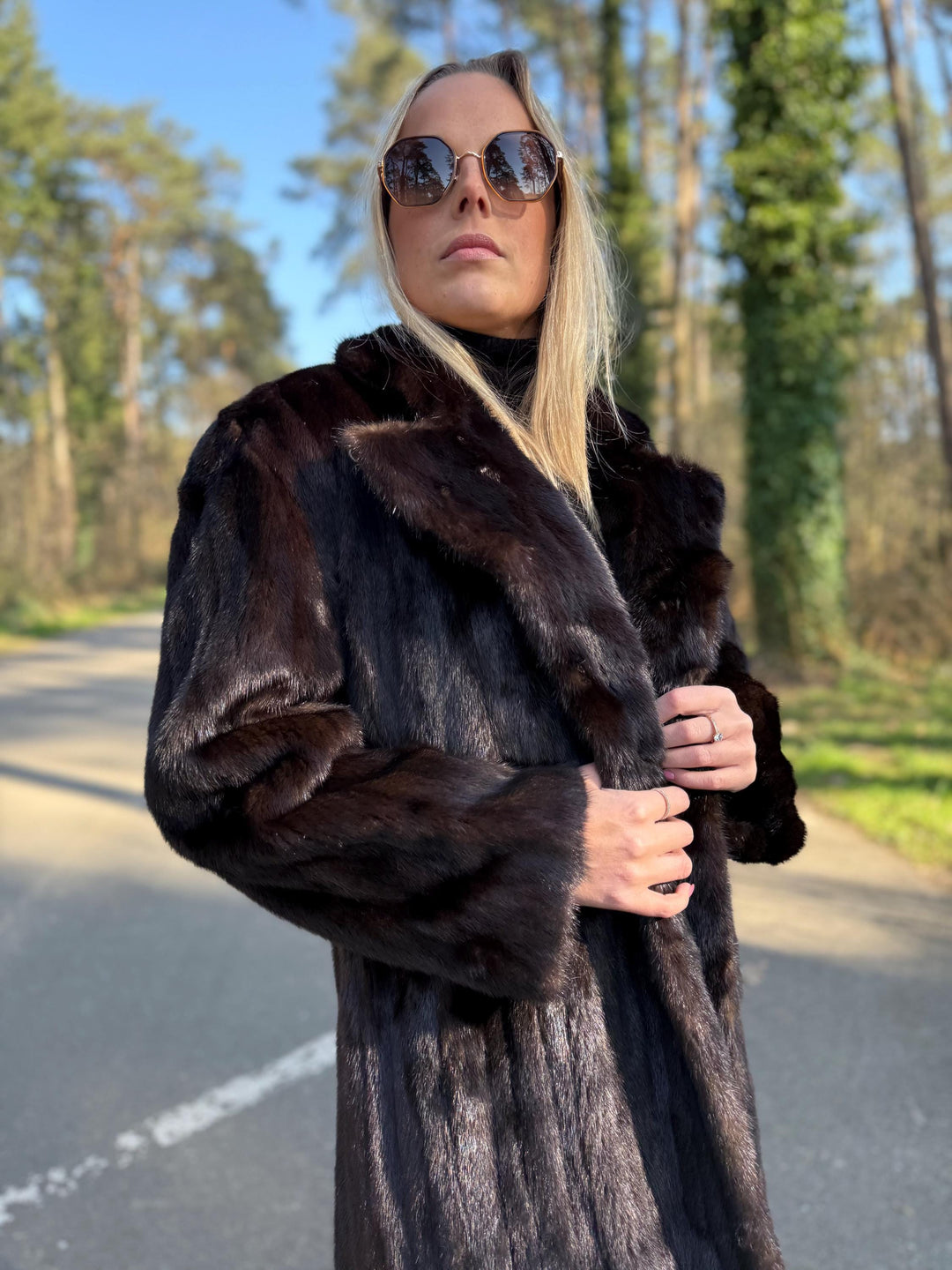Natural Dark Brown Mink Fur Coat, Large Size, Excellent Condition, Full Length Coat, Soft Luxurious Mink, Classic Elegant Style, Warm Coat