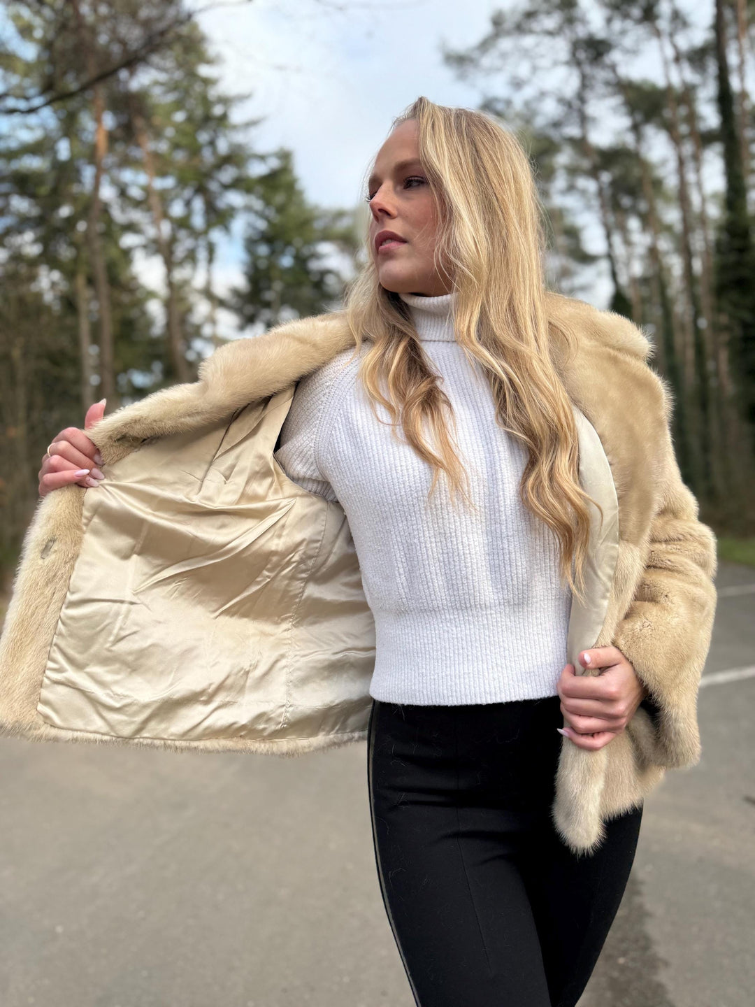 Beige Short Mink Jacket, M/L Size, Creme Mink Jacket, Real Mink Jacket, Mink Fur Jacket, White Mink Coat, Premium Quality Fur, Real Mink Fur