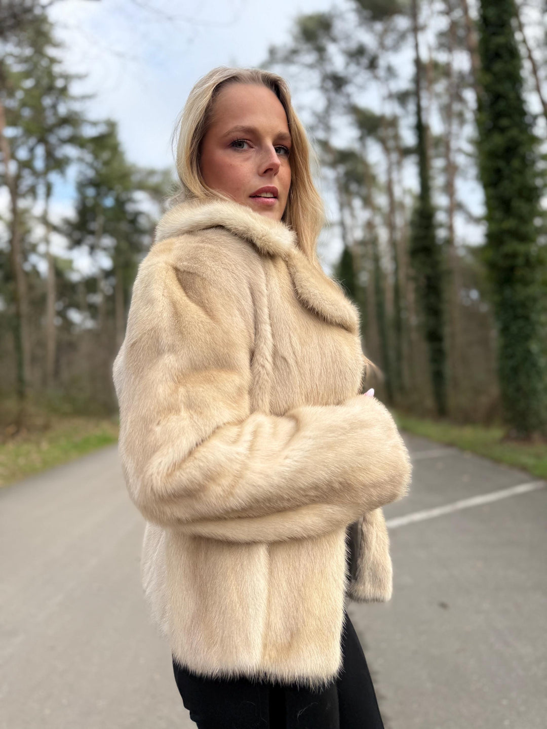 Beige Short Mink Jacket, M/L Size, Creme Mink Jacket, Real Mink Jacket, Mink Fur Jacket, White Mink Coat, Premium Quality Fur, Real Mink Fur