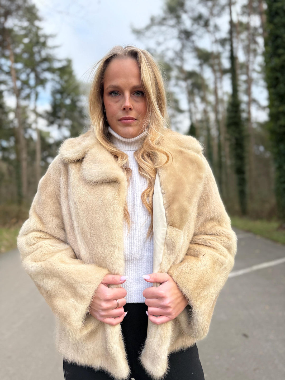 Beige Short Mink Jacket, M/L Size, Creme Mink Jacket, Real Mink Jacket, Mink Fur Jacket, White Mink Coat, Premium Quality Fur, Real Mink Fur