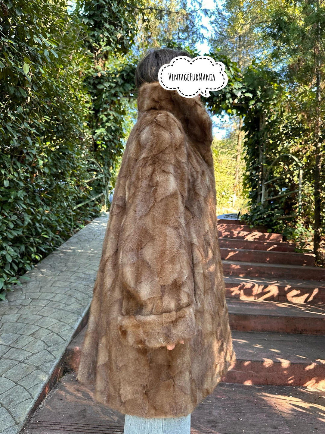 Pastel Brown Mink Swinger, XL/XXL Size, Luxurious and Eye-Catching Mink Fur Coat, Real Mink Fur, Elegant and Timeless Design, Pastel Mink