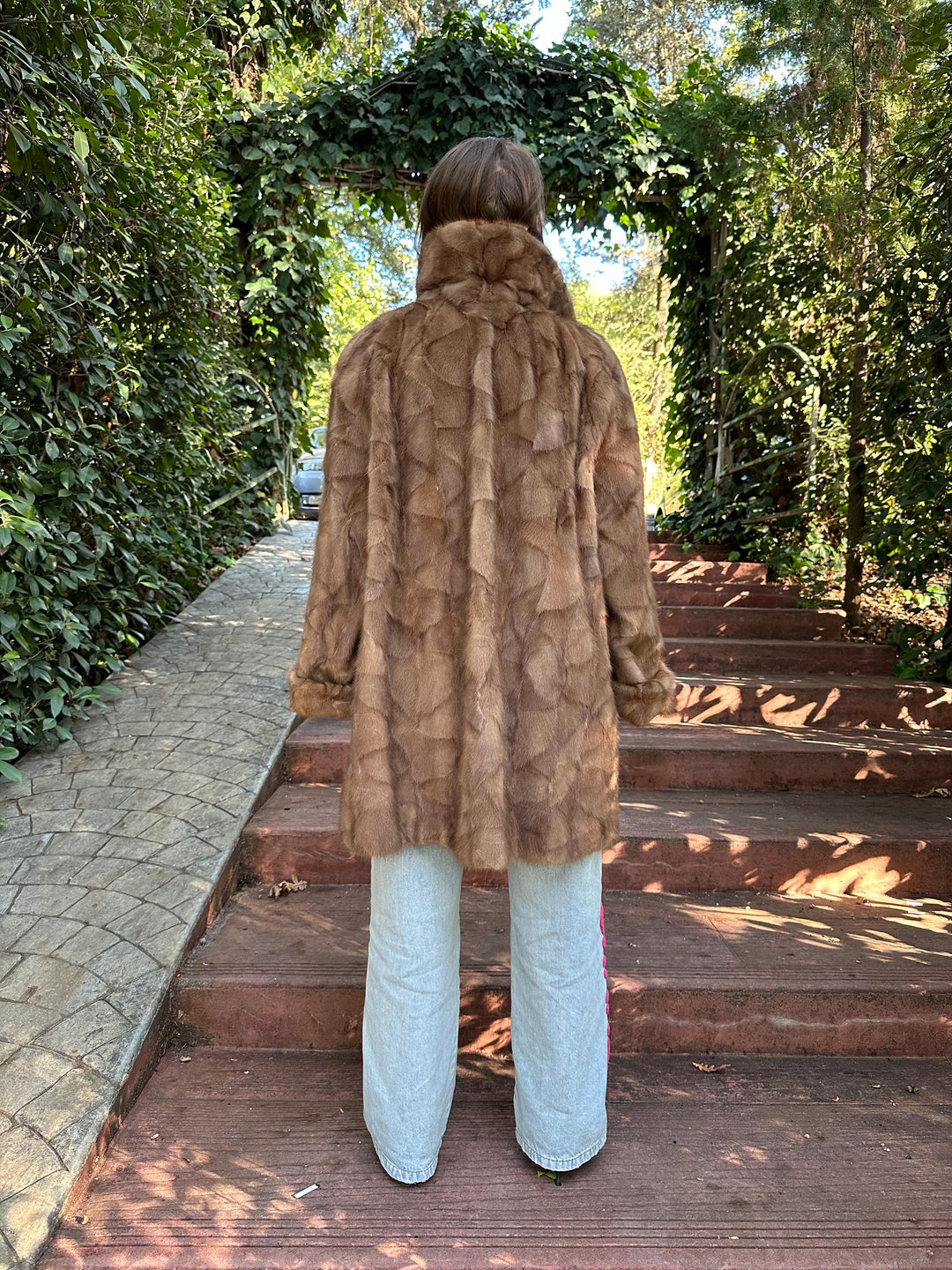 Pastel Brown Mink Swinger, XL/XXL Size, Luxurious and Eye-Catching Mink Fur Coat, Real Mink Fur, Elegant and Timeless Design, Pastel Mink