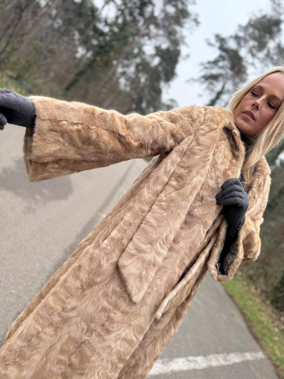 Beige Cream Mink Fur Coat, Small Size, Soft and Thick Mink Fur, Perfect Grey Lining, Luxurious and Elegant Outerwear, Women's Fur Coat, Mink