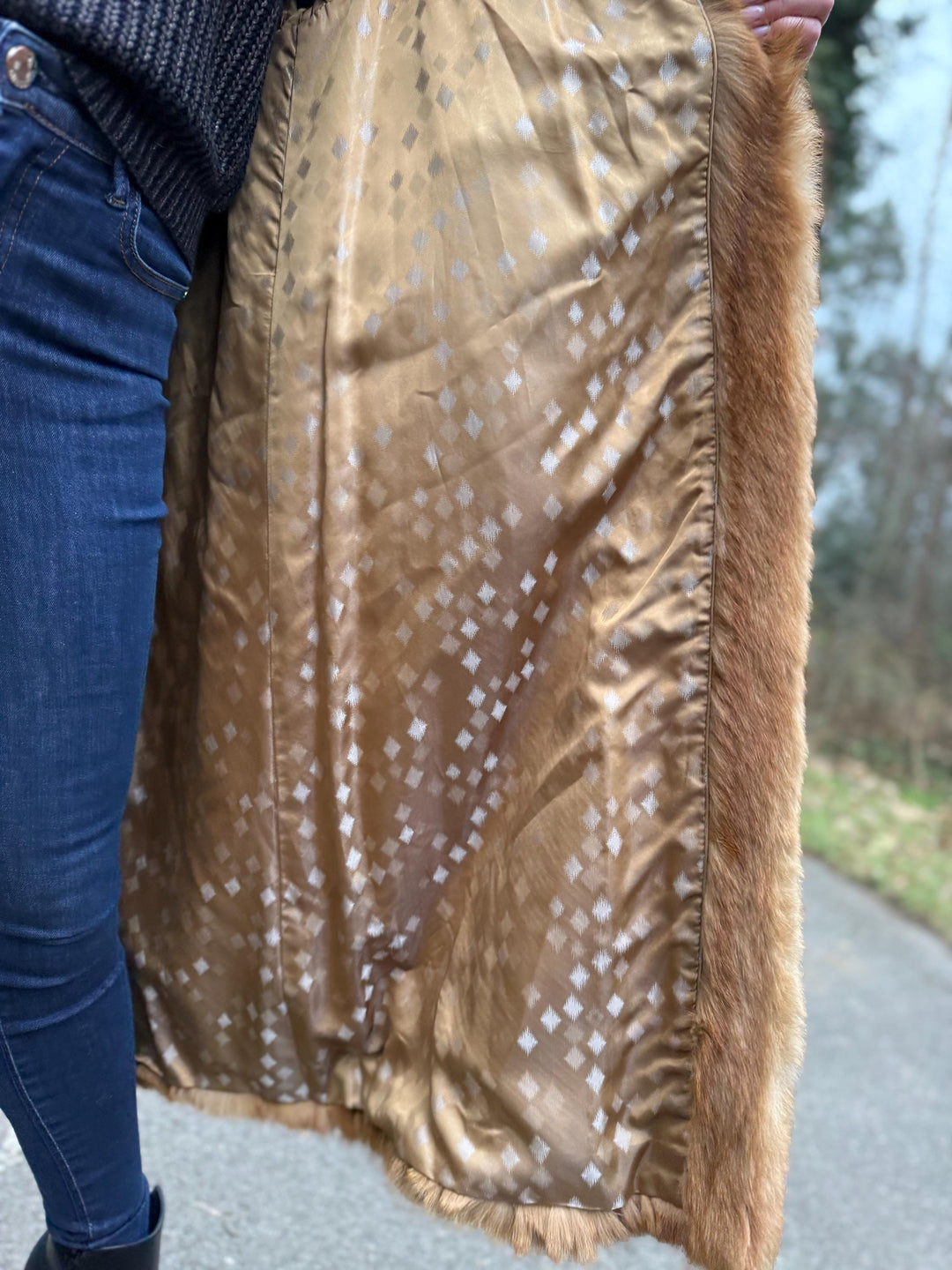 Golden Coyote Fur Coat, Large Size, Real Fur with Perfect Design Lining, Vintage Style, Luxurious & Warm Women's Outerwear, Coyote Fur Coat