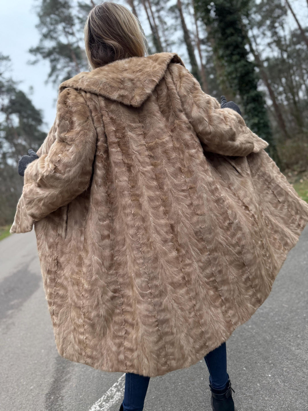 Beige Cream Mink Fur Coat, Small Size, Soft and Thick Mink Fur, Perfect Grey Lining, Luxurious and Elegant Outerwear, Women's Fur Coat, Mink