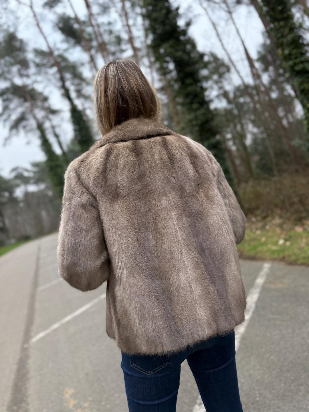 Grey SAGA Mink Short Fur Jacket, S/M Size, Soft and Luxurious Real Mink Fur, Elegant and Timeless Design, Pastel Mink, Real Mink Fur Jacket