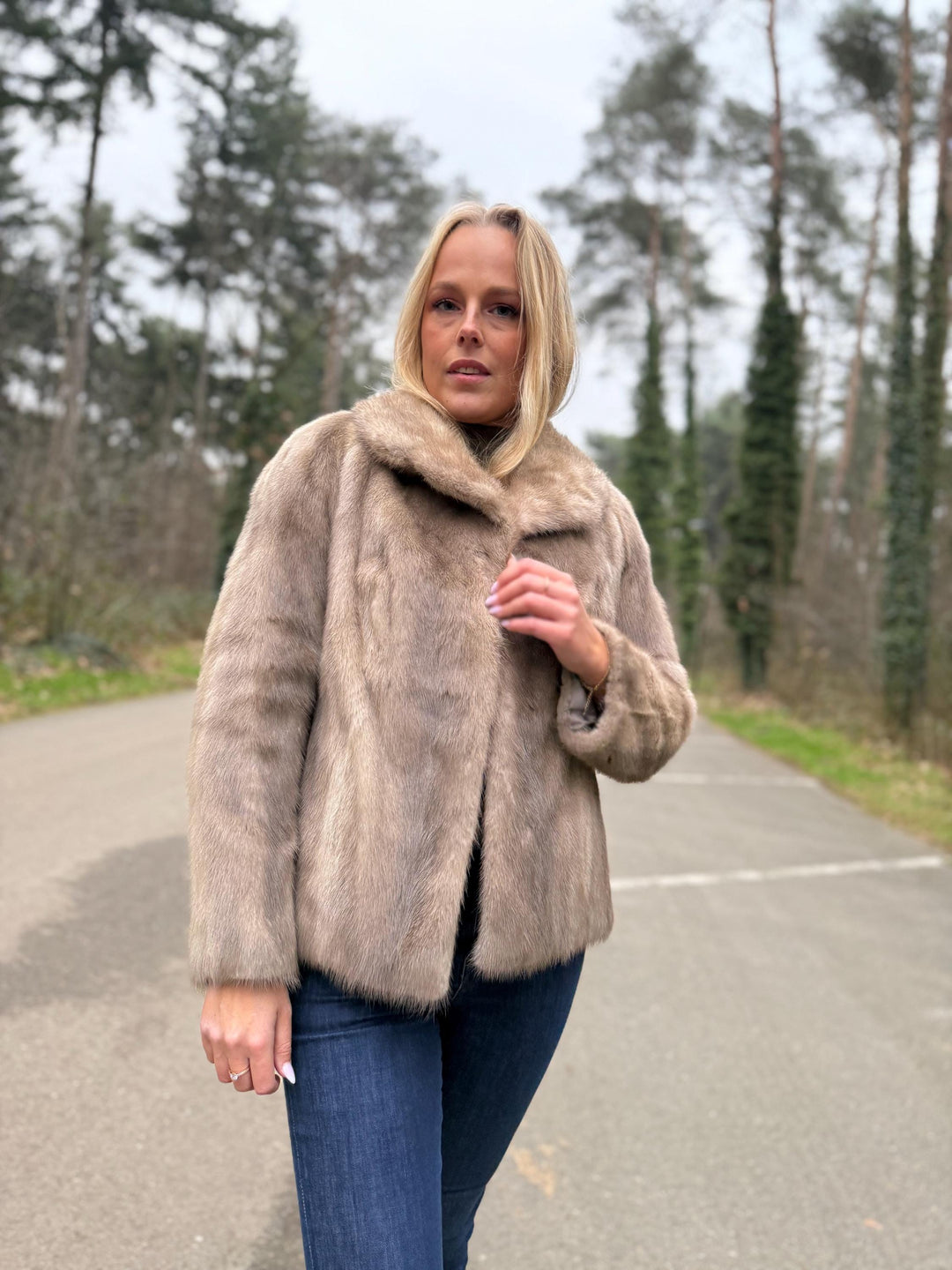 Grey SAGA Mink Short Fur Jacket, S/M Size, Soft and Luxurious Real Mink Fur, Elegant and Timeless Design, Pastel Mink, Real Mink Fur Jacket