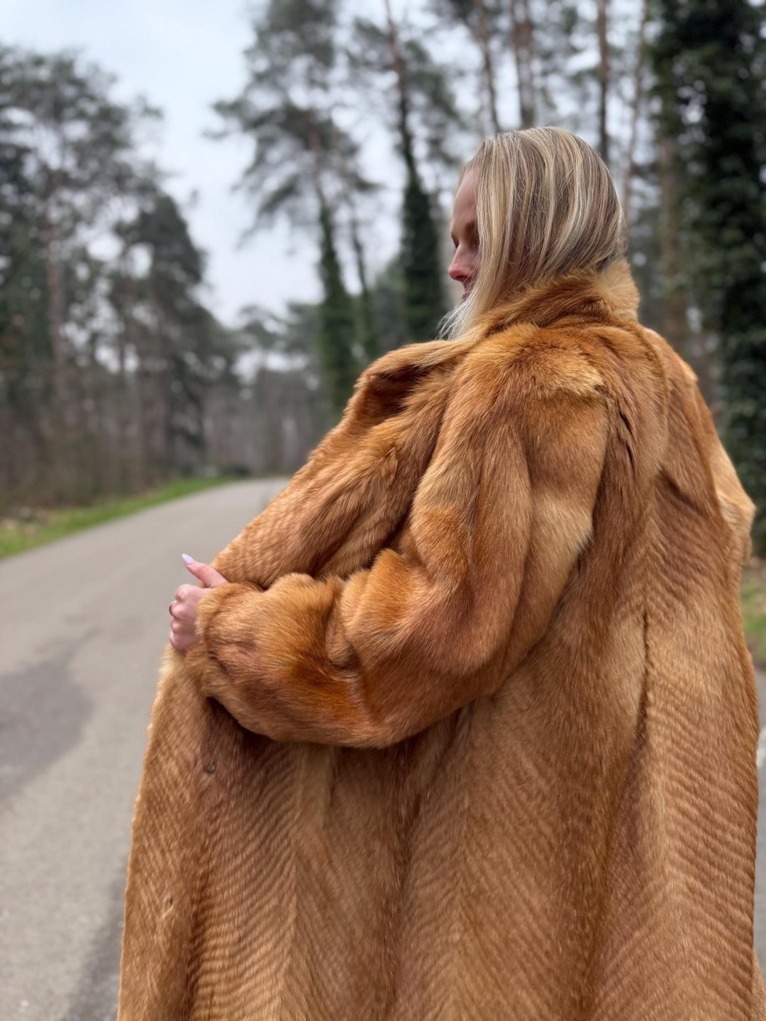 Golden Coyote Fur Coat, Large Size, Real Fur with Perfect Design Lining, Vintage Style, Luxurious & Warm Women's Outerwear, Coyote Fur Coat