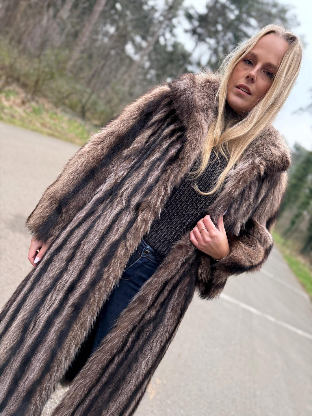 Full-Length Raccoon Fur Coat, Large Size, Thick and Soft Genuine Raccoon Fur, Elegant and Luxurious Design, Expensive Rich Style, Real Fur