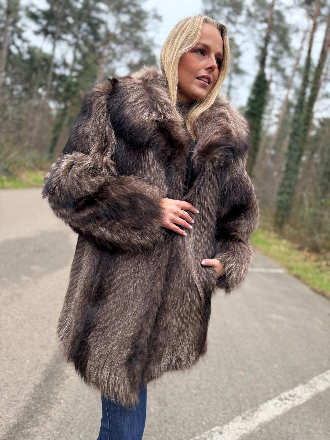 Raccoon Fur Coat, Large Size, Luxurious and Classic Style, Warm & Soft Fur Coat, Perfect for Winter Season, Real Raccoon Fur, Vintage Coat