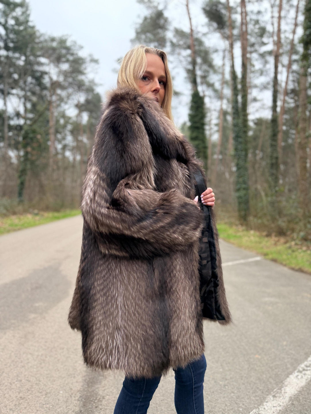 Raccoon Fur Coat, Large Size, Luxurious and Classic Style, Warm & Soft Fur Coat, Perfect for Winter Season, Real Raccoon Fur, Vintage Coat