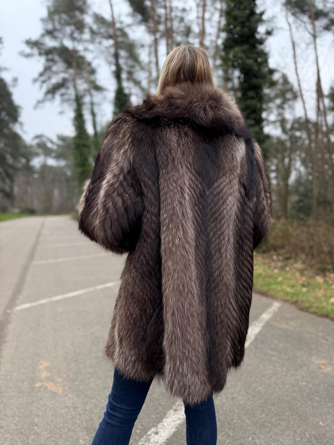 Raccoon Fur Coat, Large Size, Luxurious and Classic Style, Warm & Soft Fur Coat, Perfect for Winter Season, Real Raccoon Fur, Vintage Coat