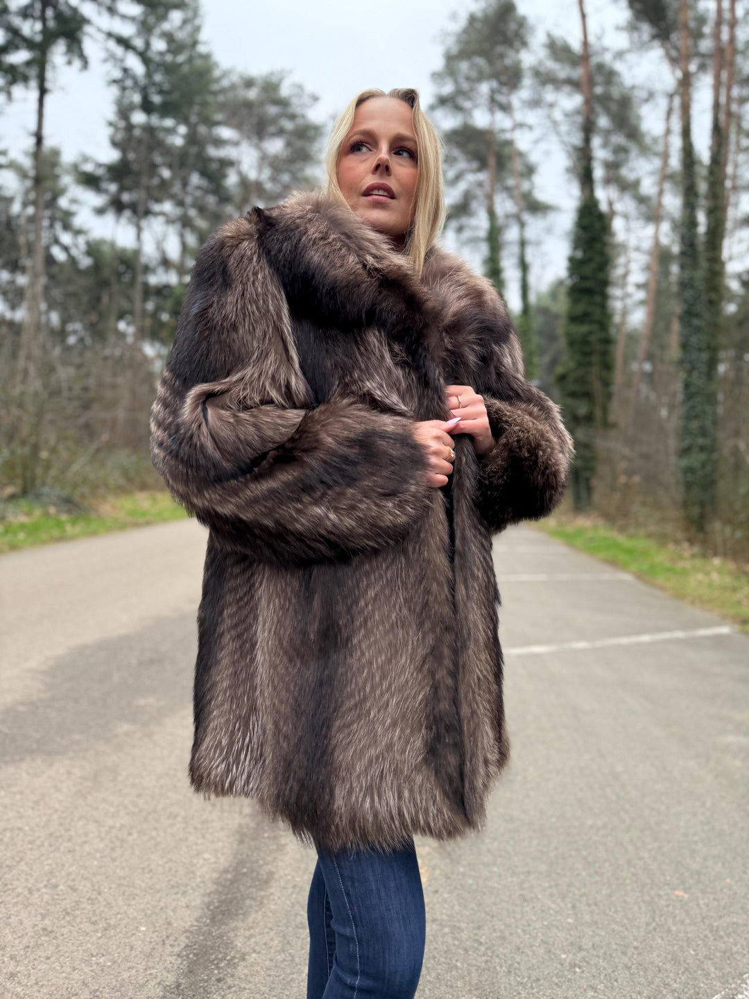 Raccoon Fur Coat, Large Size, Luxurious and Classic Style, Warm & Soft Fur Coat, Perfect for Winter Season, Real Raccoon Fur, Vintage Coat