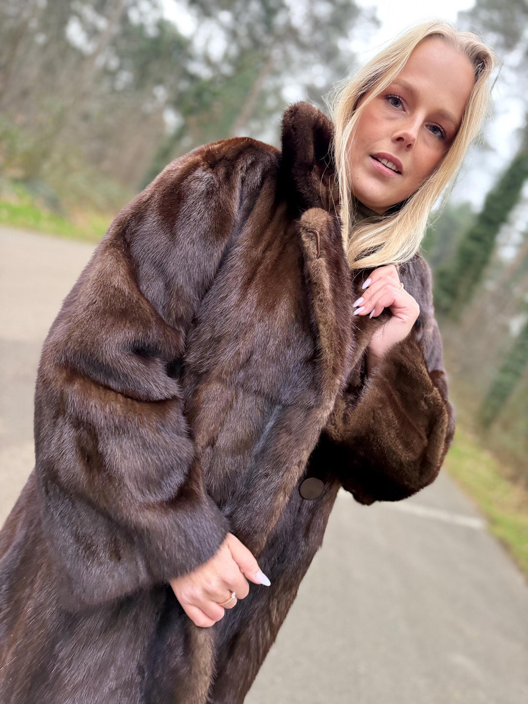 Mink Coat in Natural Brown Color, Large Size, Mid-Length Fur Coat, Real Mink Fur, Elegant Women's Outerwear, Thick and Soft Mink Fur Coat