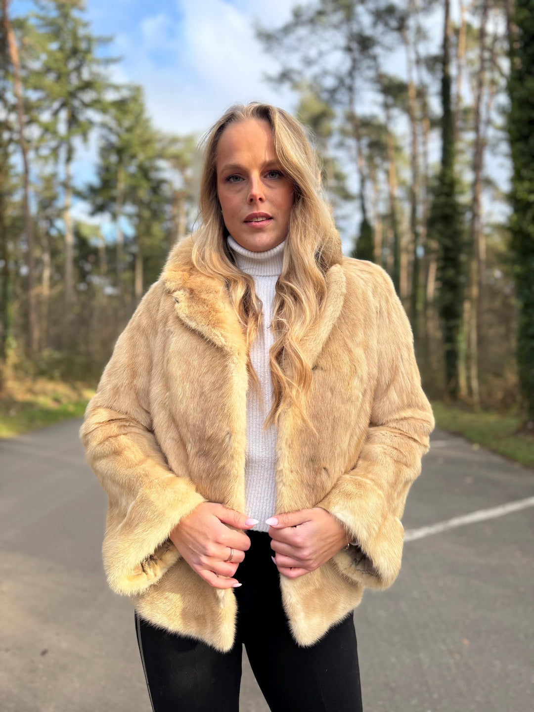 Saga Mink Fur Jacket, Medium Size, Mink Jacket, Vintage Style, Elegant Luxury Fur, Premium Quality Women's Fur Jacket, Real Cream Mink Fur