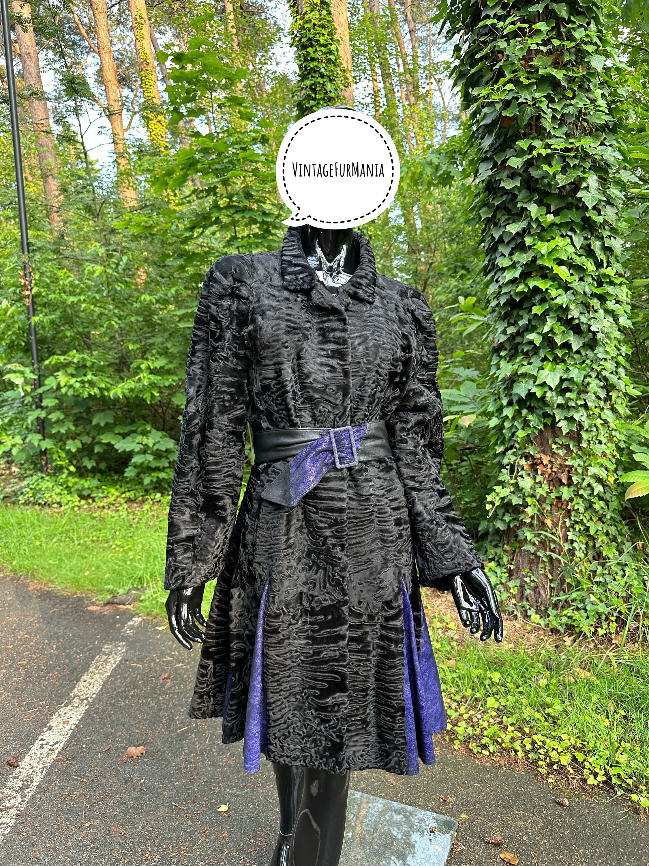 Swakara Astrakhan Fur Coat, Medium fur coat, swakara coat, fur coat, real fur coat, vintage fur coat, fur coats women, black fur coat, rare