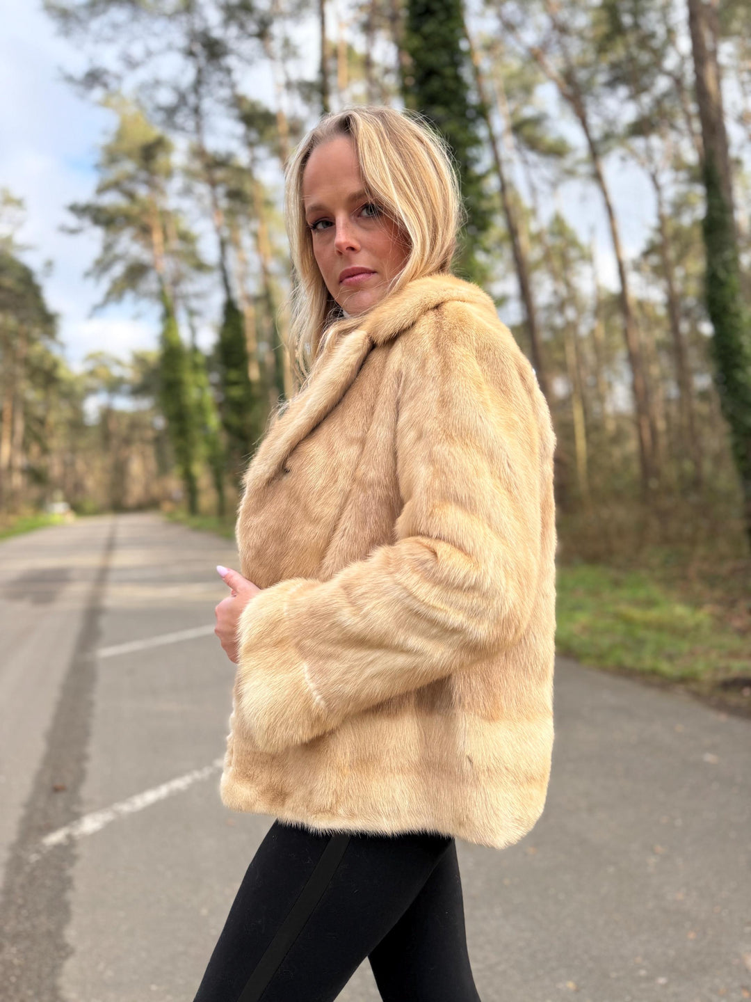 Saga Mink Fur Jacket, Medium Size, Mink Jacket, Vintage Style, Elegant Luxury Fur, Premium Quality Women's Fur Jacket, Real Cream Mink Fur