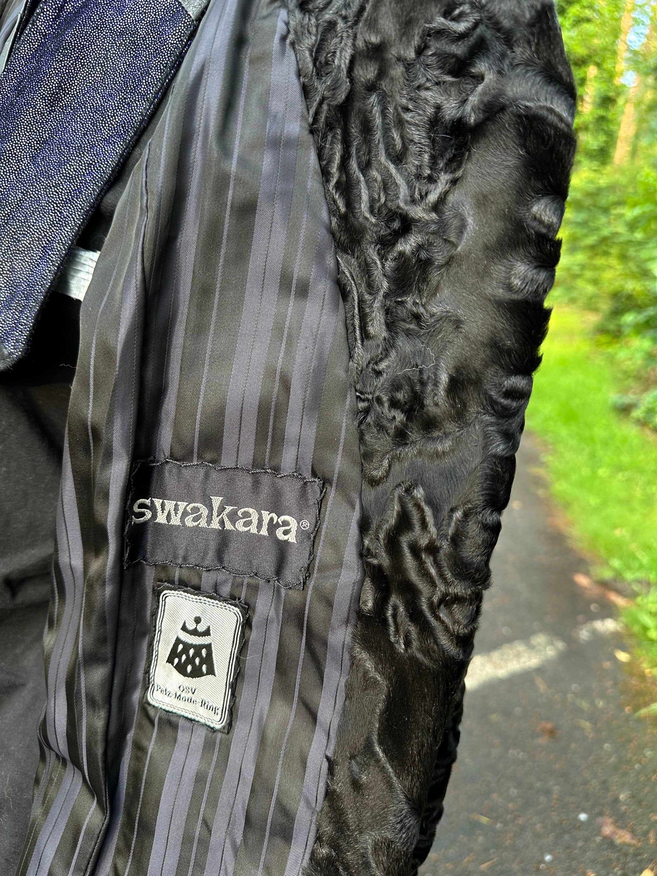 Swakara Astrakhan Fur Coat, Medium fur coat, swakara coat, fur coat, real fur coat, vintage fur coat, fur coats women, black fur coat, rare