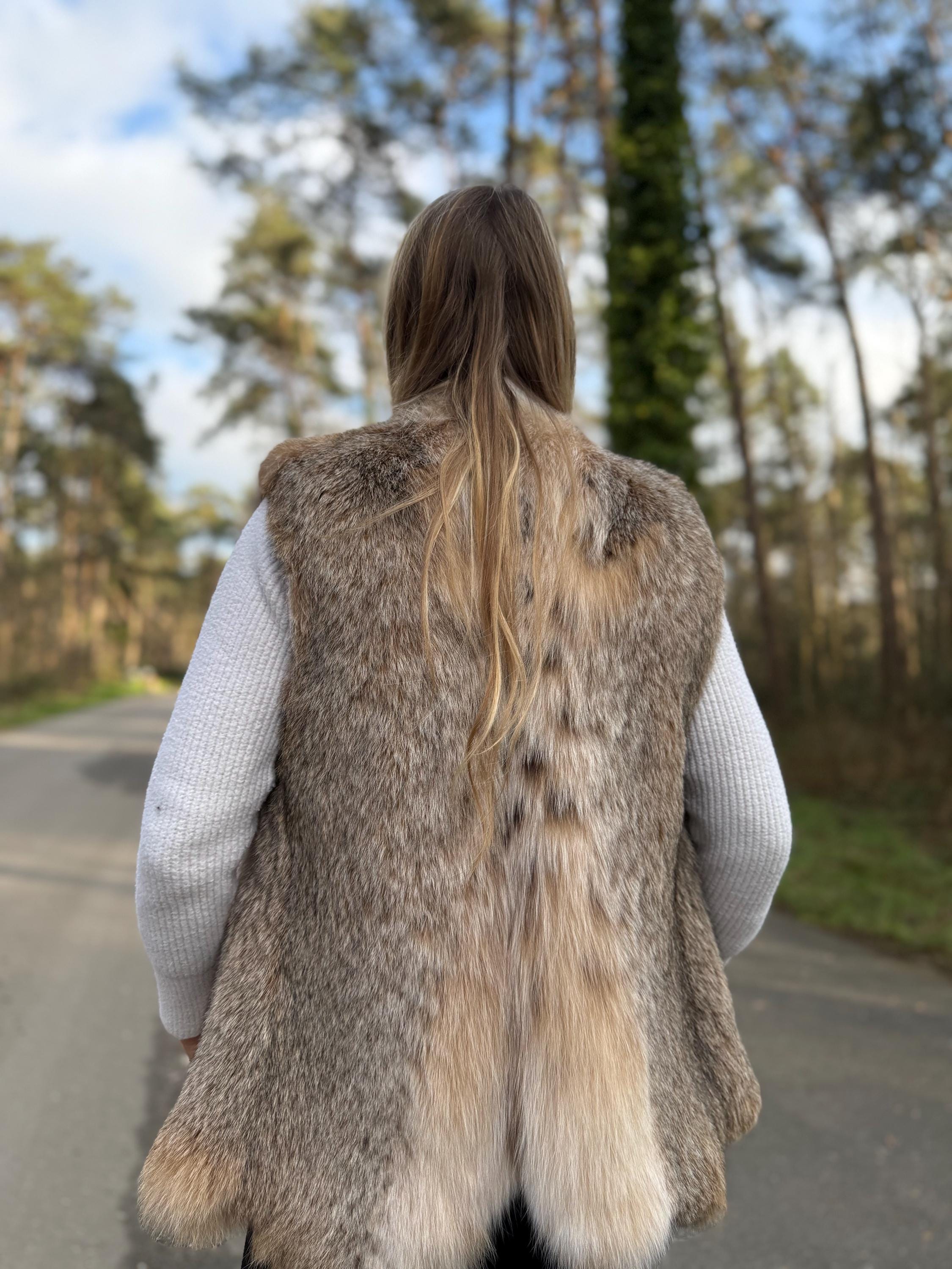 New Lynx Fur Vest in Medium Size, Highest Pelt Quality, Real Kanadian Lynx, Premium Lynx Fur Vest, Luxurious Lynx Women's Vest, Eye-Catching