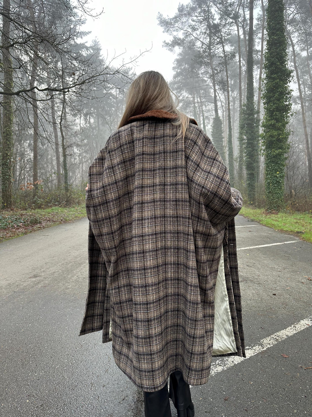 Emporio Armani Coat, One Size, Vintage Unique Style, Full-Length Women's Luxury Coat, Classy and Elegant Outerwear, Fits For All Sizes
