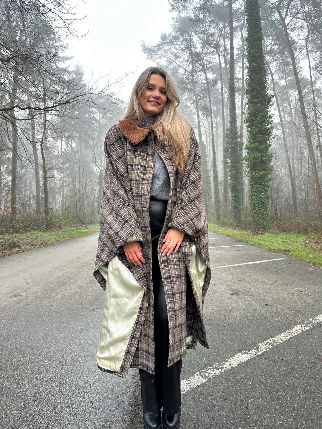 Emporio Armani Coat, One Size, Vintage Unique Style, Full-Length Women's Luxury Coat, Classy and Elegant Outerwear, Fits For All Sizes